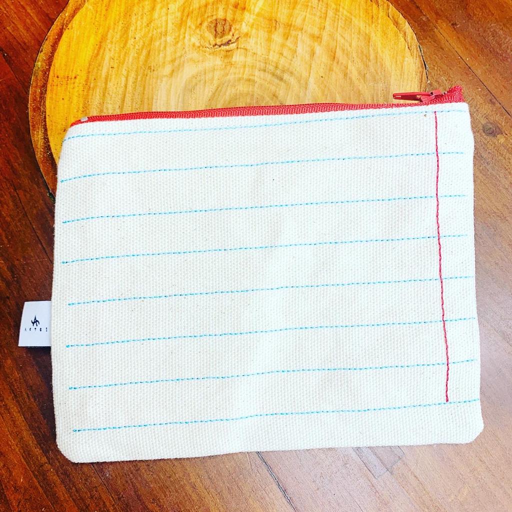 Pochette ricamata quaderno "Se volevo nascere sotto pressione"