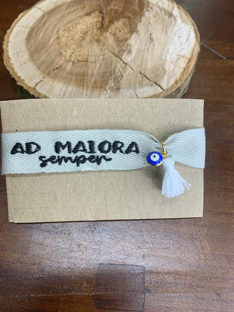 Braccialetto ricamato personalizzato AD MAIORA con pendenti