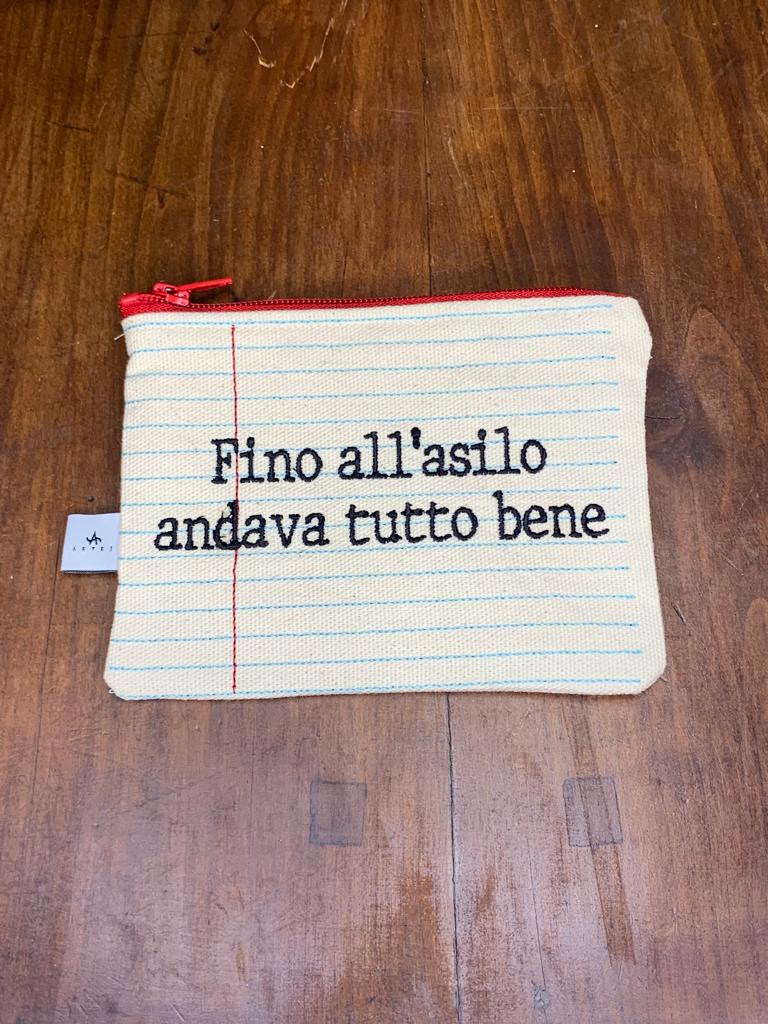 Pochette ricamata quaderno "fino all'asilo"