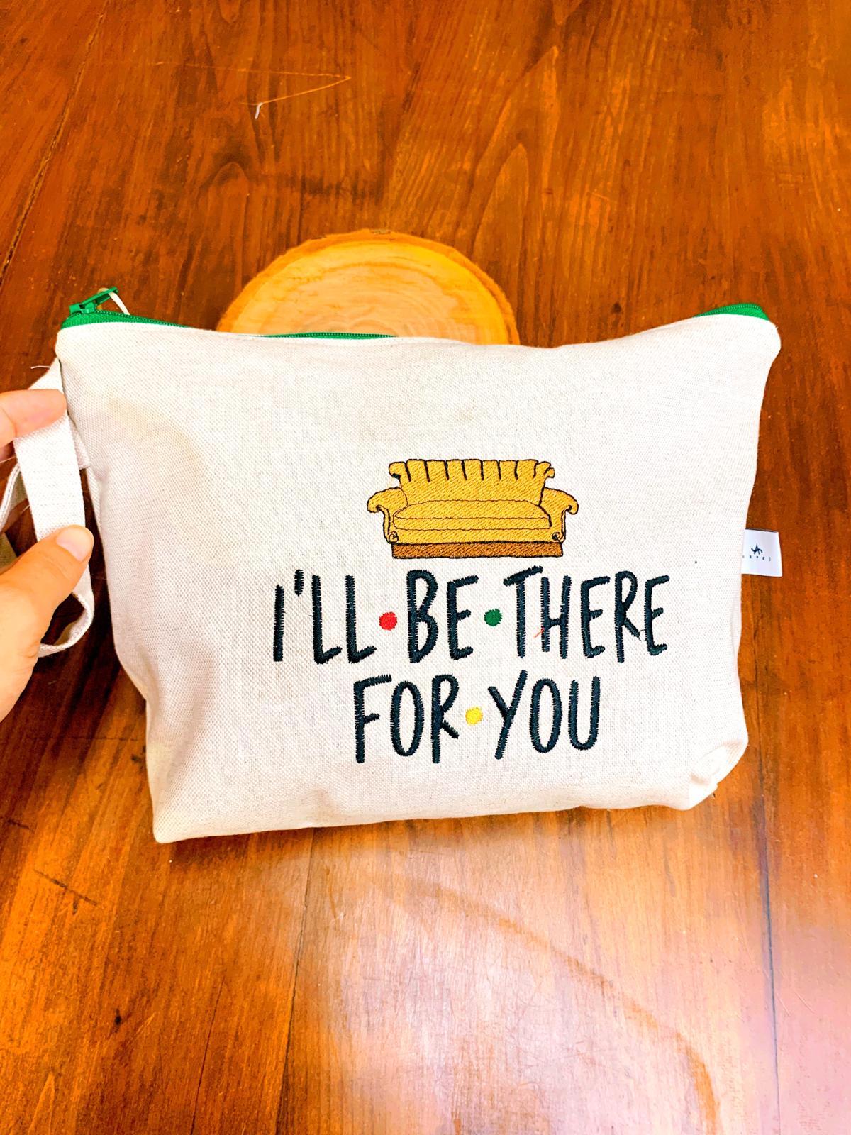 Maxi pochette trapezio ricamata "i'll be there for you"