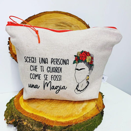 Pochette trapezio ricamata "come se fossi magia"