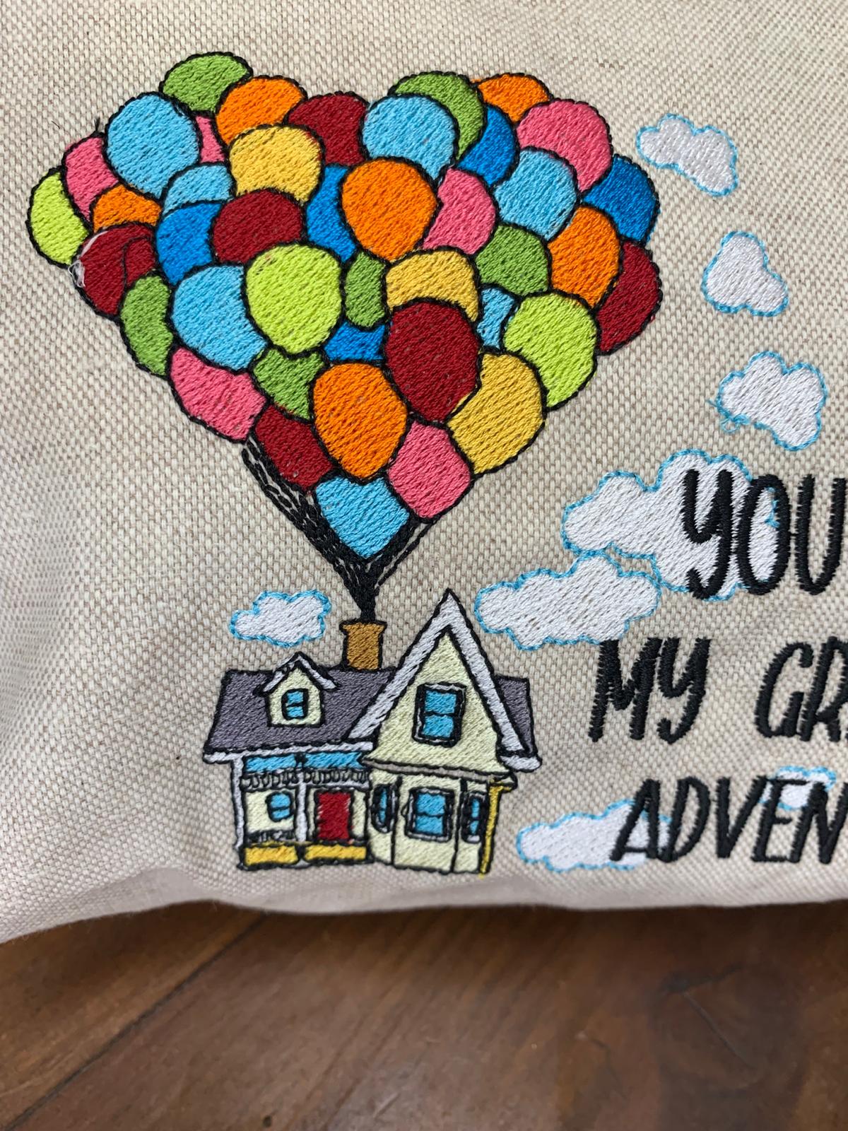 Maxi pochette trapezio ricamata "you are my greatest adventure"