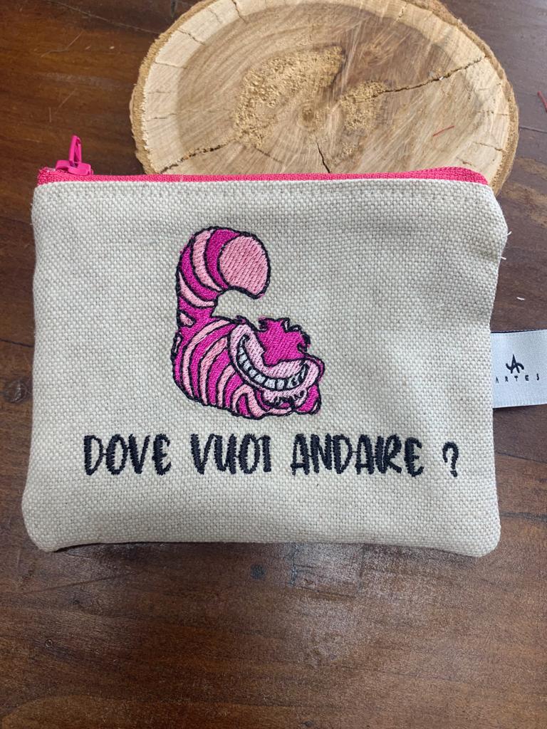 Mini pochette ricamata personalizzata "dove vuoi andare?"